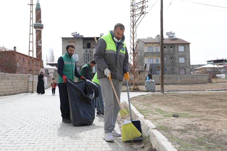 İpekyolu Belediyesi Bayram Temizliği Sürüyor